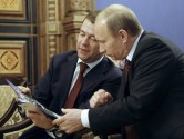 Putin i Medvedev v Angliyskom zale